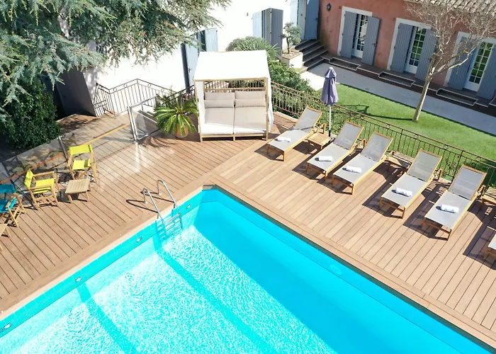 Hotel Les Jardins de Cassis - Parking Gratuit&Piscine Chauffée